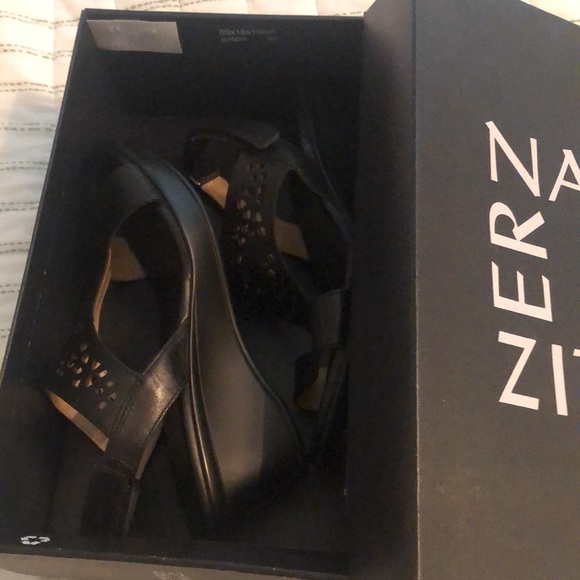 Naturalized Leather sandals with wedge heel - Picture 6 of 6